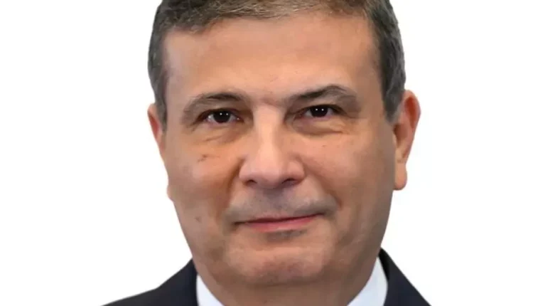 وزير الزراعة علاء فاروق