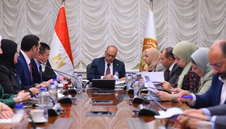 «العمل المصرية»