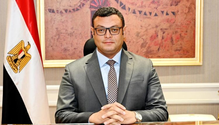 «وزير الإسكان المصري»: