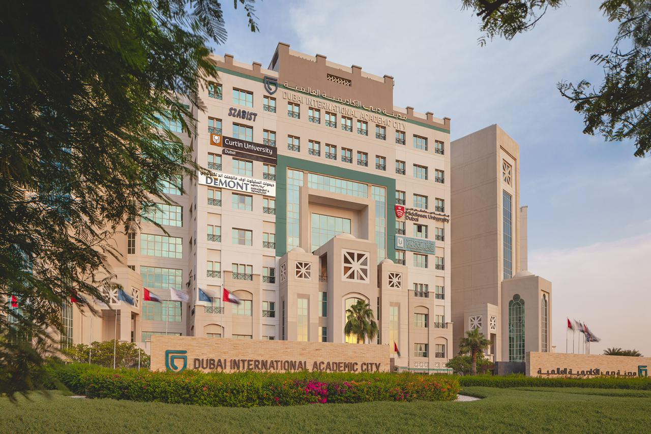 الجامعات العالمية