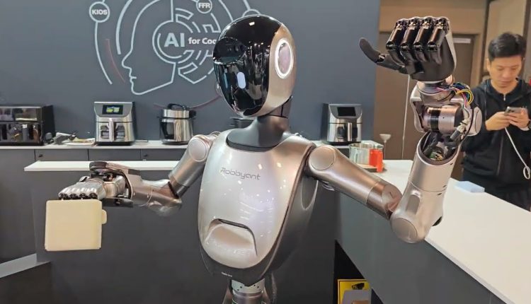 الروبوتات البشرية