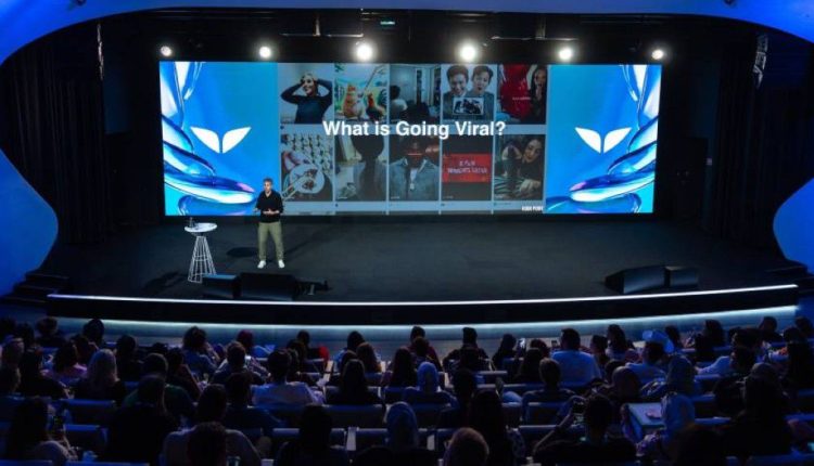 قمة المليار متابع