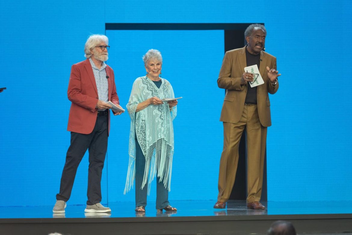 قمة المليار متابع