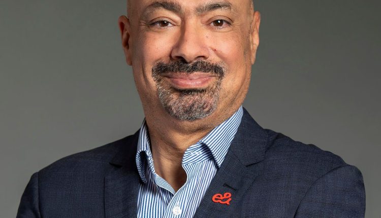 حاتم دويدار