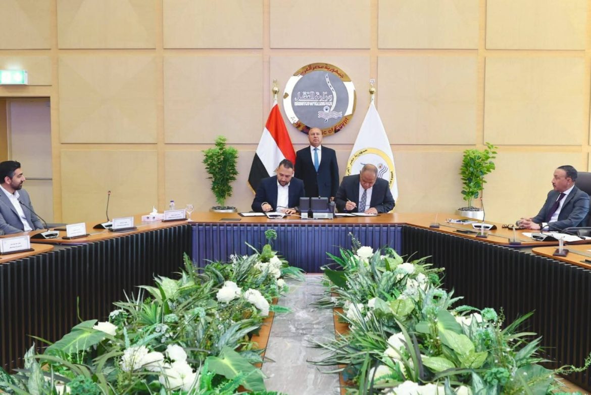 وزير النقل المصري