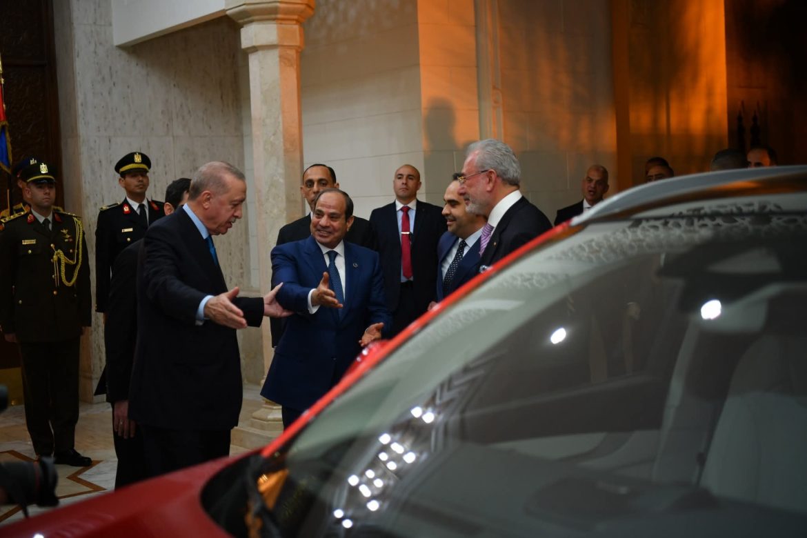 سيارة كهربائية