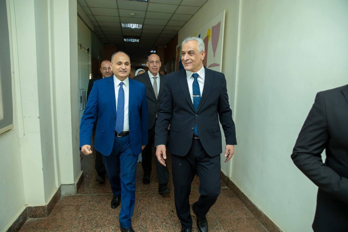 وزير الإنتاج الحربي